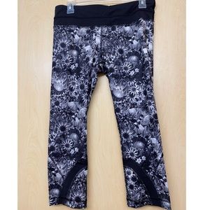 Lululemon crop leggings - 8